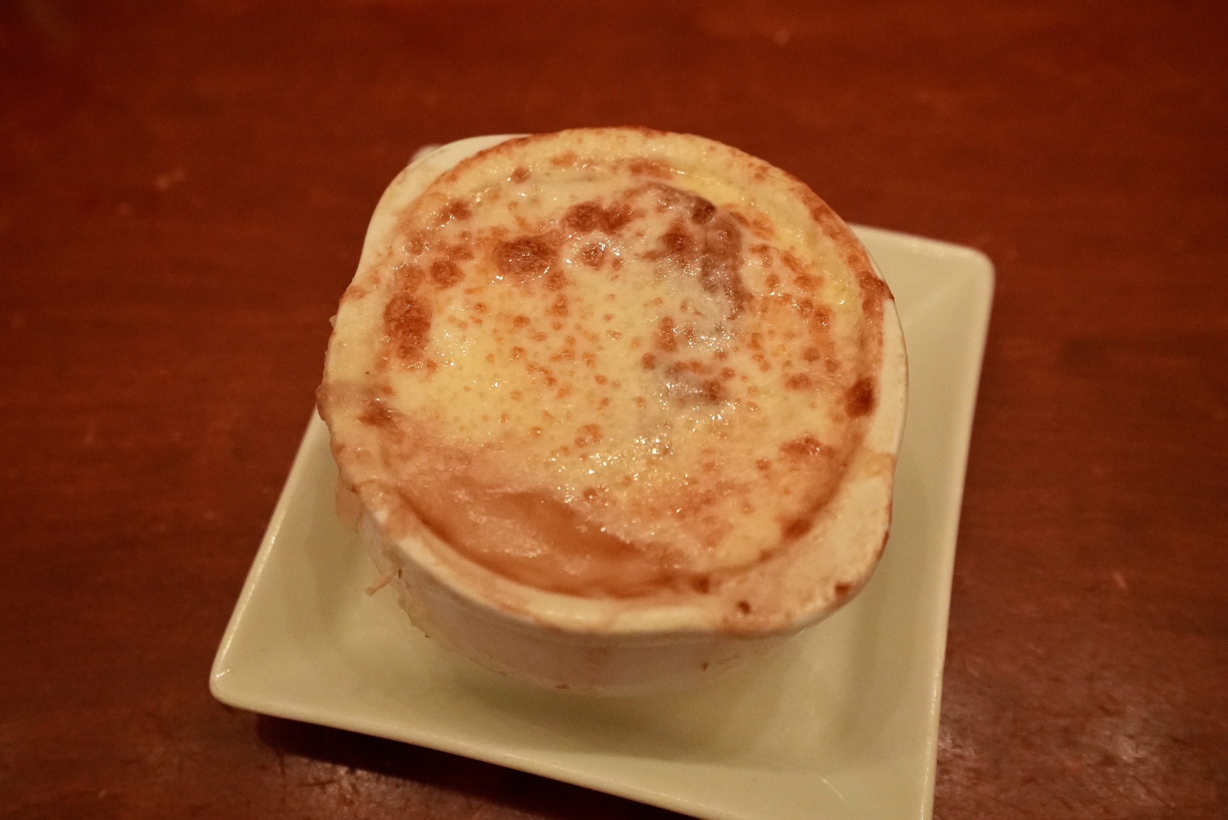 006_be-our-guest-magic-kingdom-french-onion-soup.jpeg