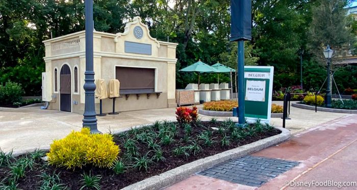 2021-wdw-disney-world-epcot-food-and-wine-festival-booths-2021-brazil-booth-back-to-between-france-and-morocco-without-construction-walls-700x374.jpg
