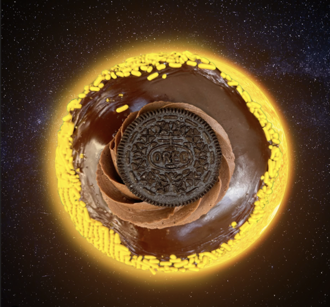 2024-wdw-Disney-Springs-everglazed-solar-eclipse-chocolate-donut-645x600.png