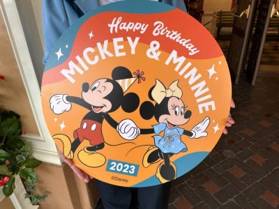 mickey and minnie happy birthday button disney.jpg