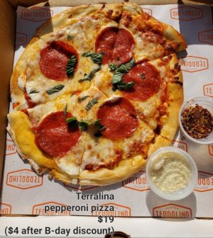 Terralina pepp pizza.jpg