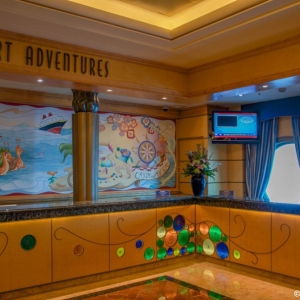 Disney-Wonder-Atrium-006