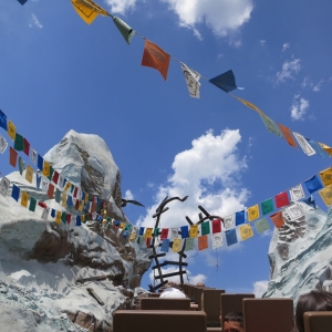 Expedition-Everest-200
