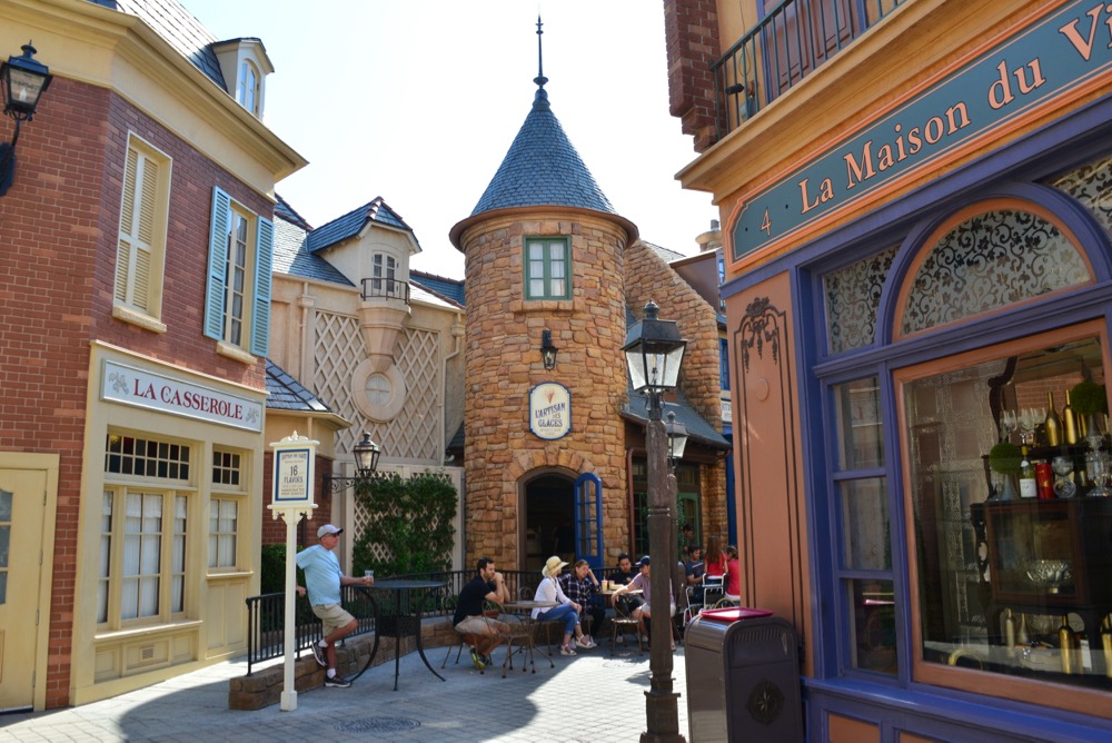 La maison et le café de Minnie - Disney 