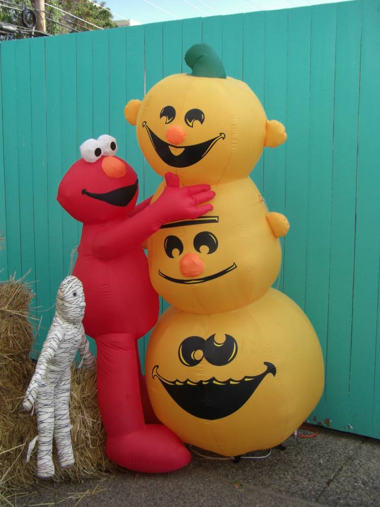 Sesame Place - Halloween Blow-up (Elmo, Ernie & Bert) | The DIS Disney  Discussion Forums - DISboards.com