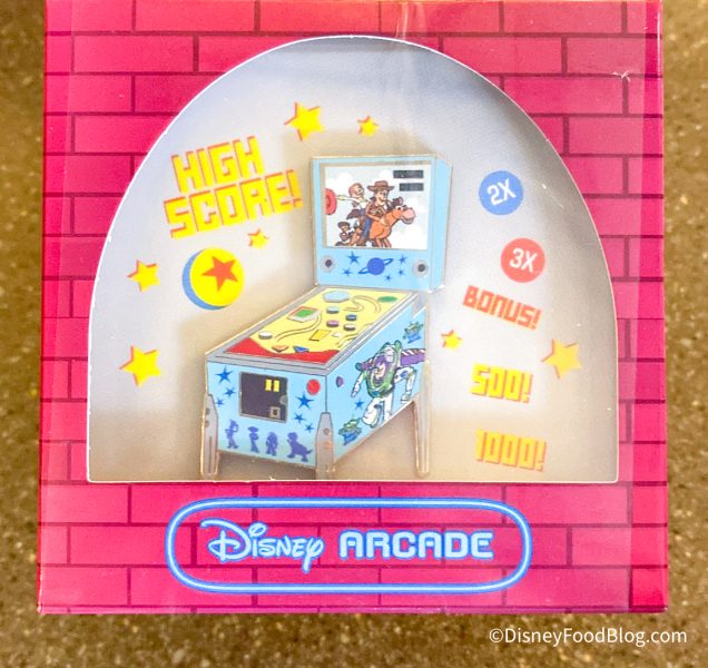 2022-wdw-magic-kingdom-frontierland-frontier-trading-post-store-disney-arcade-toy-story-pinball-machine-pin-636x600.jpg