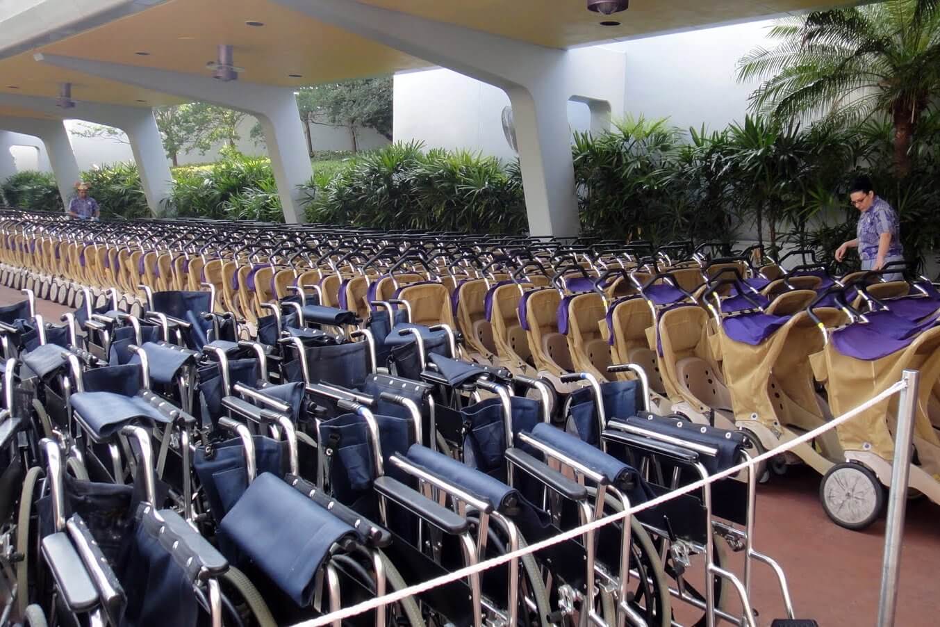 Does anyone have a picture of the manual wheelchairs they rent at Disney? |  The DIS Disney Discussion Forums - DISboards.com