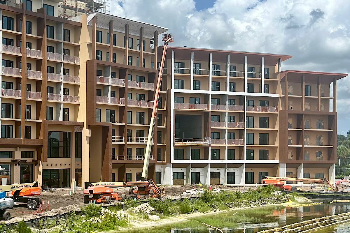 Disneys-Polynesian-Island-Tower-Construction-2024-July-8.jpeg